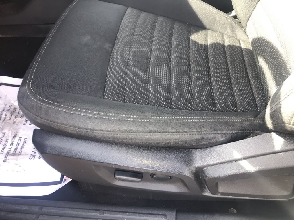 Used 2023 Silver Ford XLT image 12
