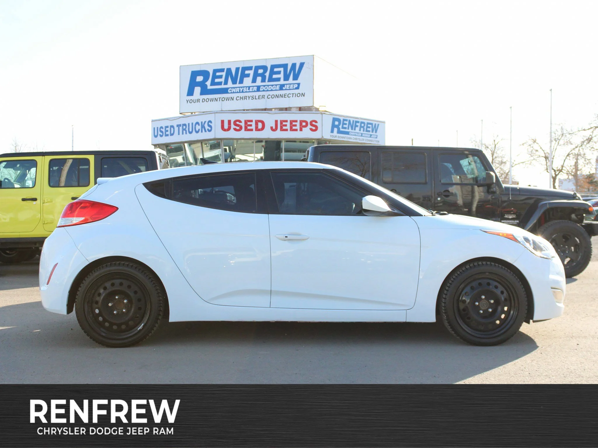 Used 2012 White Hyundai w/Tech * Mechanic Special | Navigation | Heated Seats | Backup Camera image 1