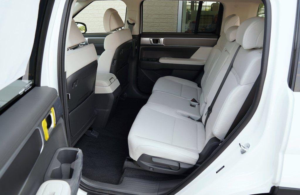 New 2026 Serenity White Hyundai SE image 21