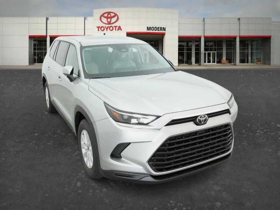 New 2026 Celestial Silver M Toyota Hybrid XLE image 8