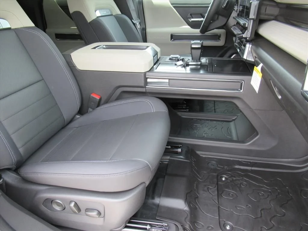 2026 GMC HUMMER EV 2X - Photo 10
