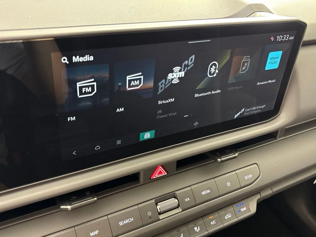 New 2027 Snow White Pearl / Black Roof Kia X-Line image 34