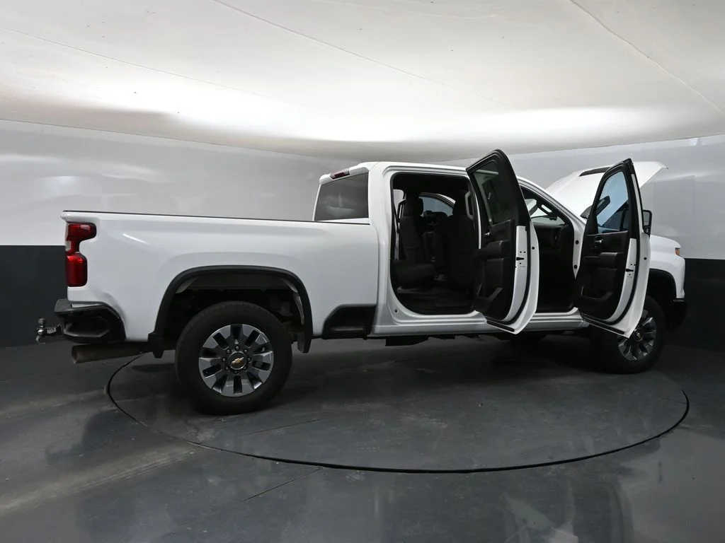 Used 2024 Summit White Chevrolet Custom image 39