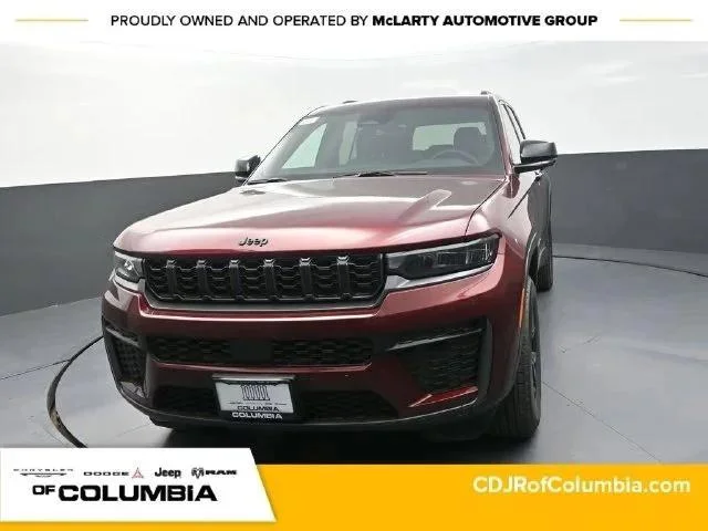 New 2026 Velvet Red Pearl-Coat Exterior Paint Jeep Laredo image 1