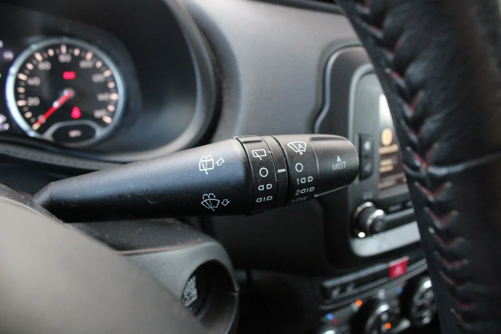 Used 2016 Black Jeep Trailhawk image 13