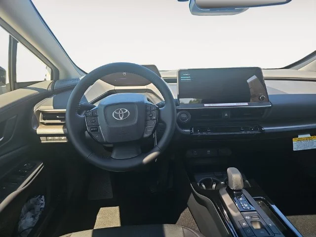 New 2027 Wind Chill Pearl Toyota XLE image 8