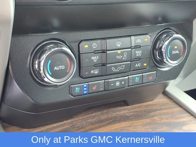 Used 2019 Blue Ford Lariat image 7
