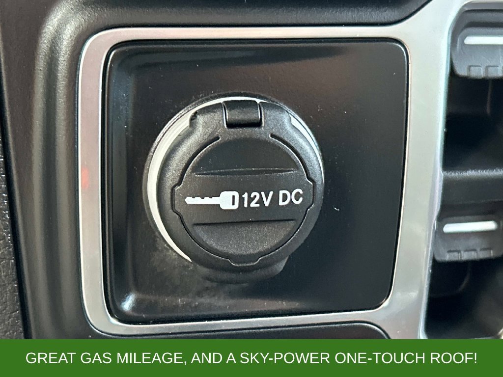Used 2024  Jeep Sahara 4xe image 25