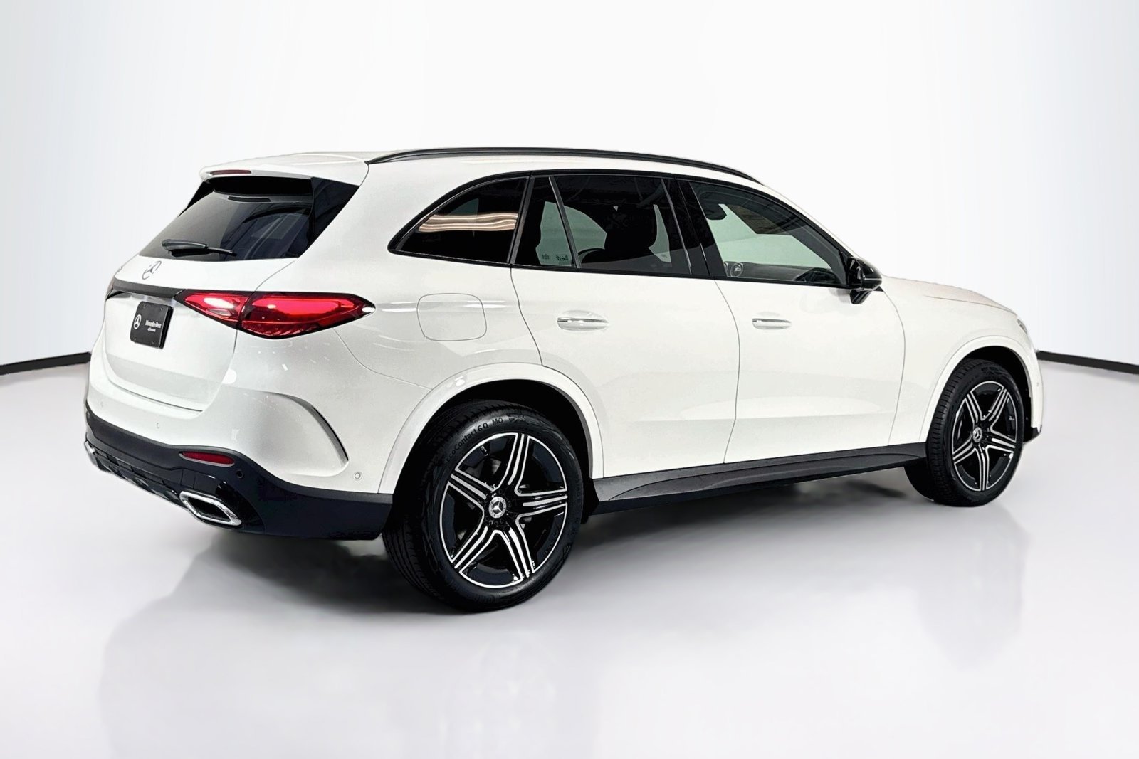 New 2026 Polar White Mercedes-Benz GLC 300 image 5