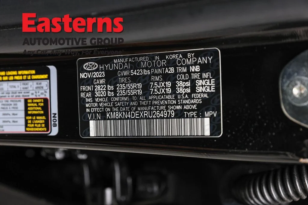 Used 2024 Black Hyundai SEL image 33