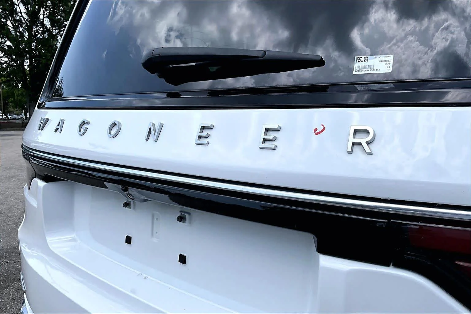 Used 2023 Bright White Clearcoat Jeep Series III image 31