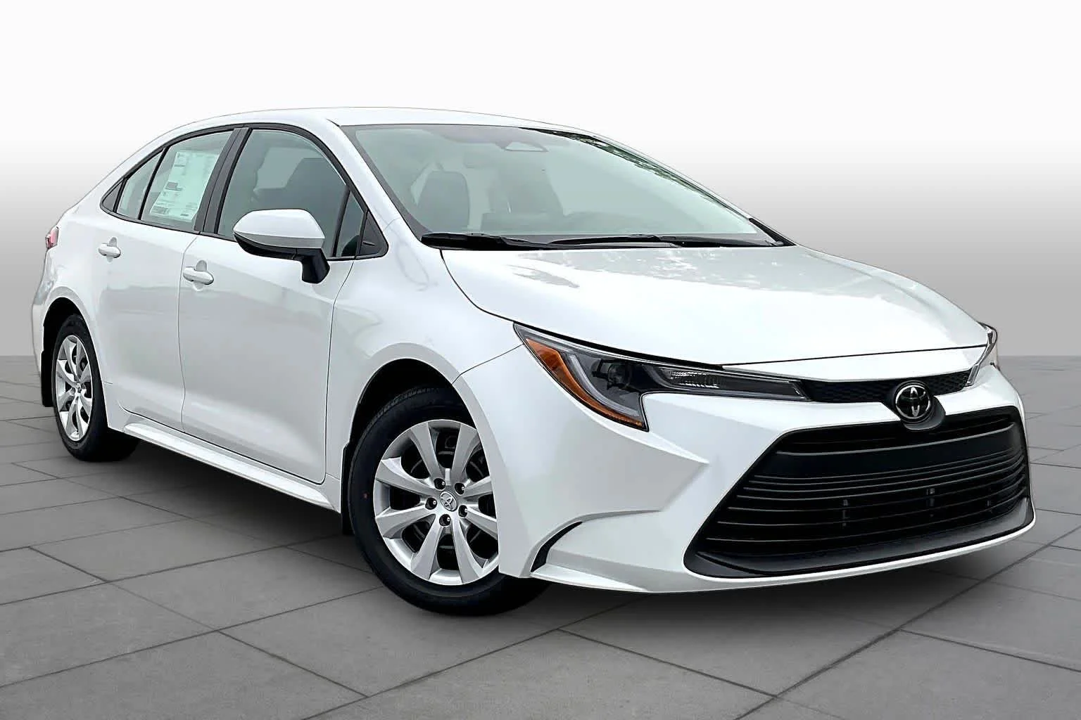 New 2027 Wind Chill Pearl Toyota LE image 2