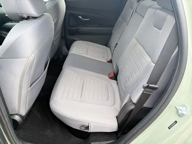 Used 2024 Green Hyundai SEL image 27