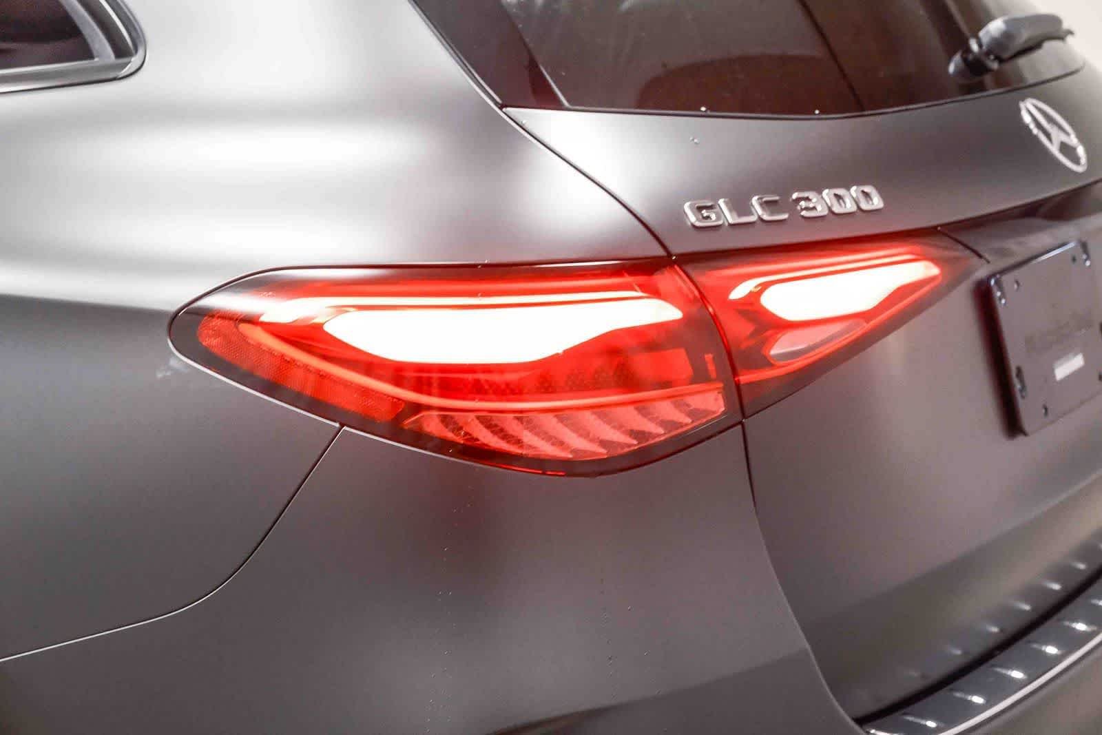 New 2026 MANUFAKTUR exclusive graphite grey magno Mercedes-Benz GLC 300 image 48