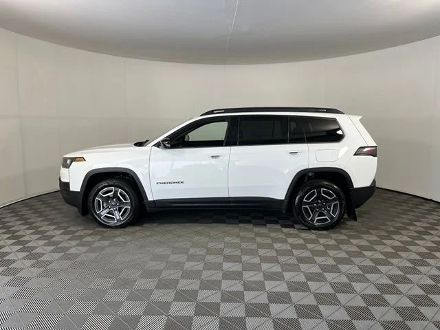 Used 2026 White Jeep Limited image 4