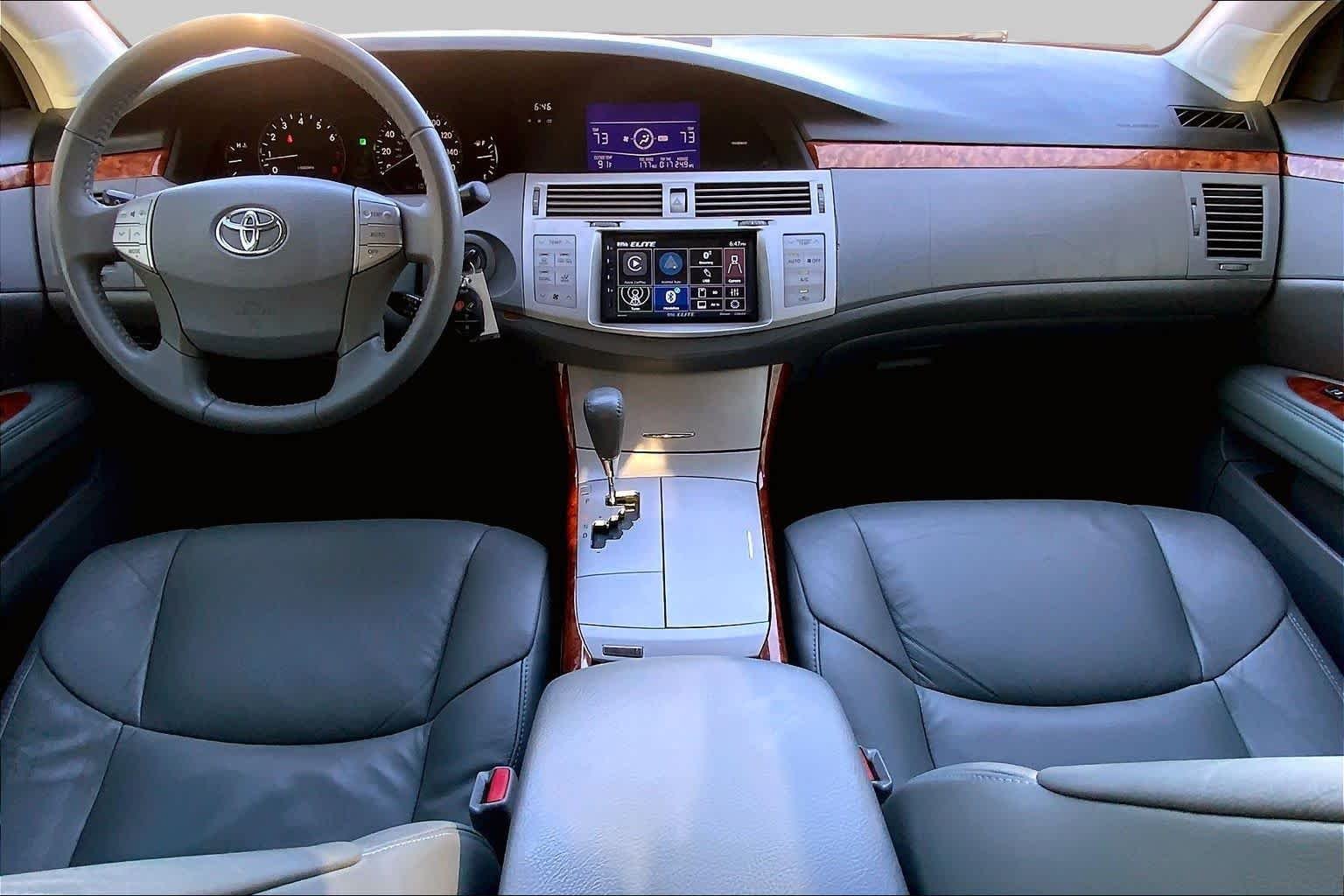 Used 2006 Titanium Metallic Toyota XLS image 12