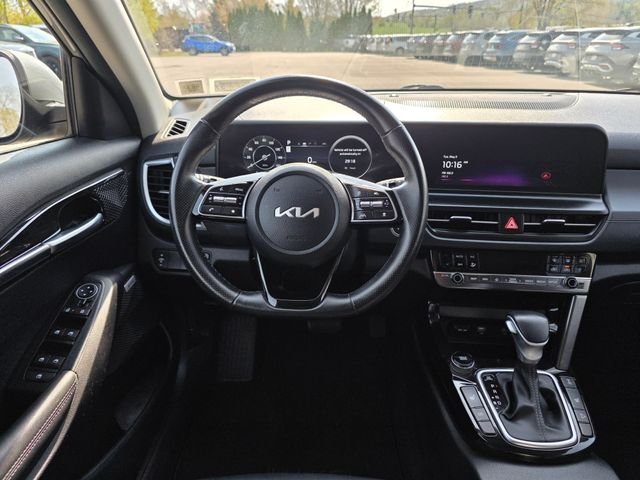 Used 2024 Steel Gray Kia SX image 19