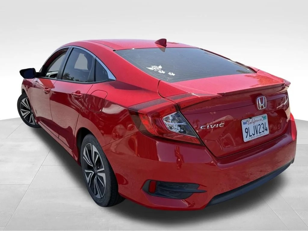 Used 2018 Red Honda EX-L image 4