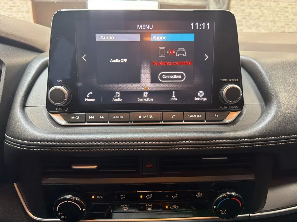Used 2023 Black Nissan S image 19