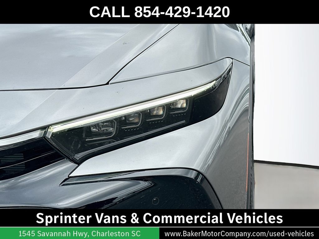 Used 2025  Toyota Platinum image 32
