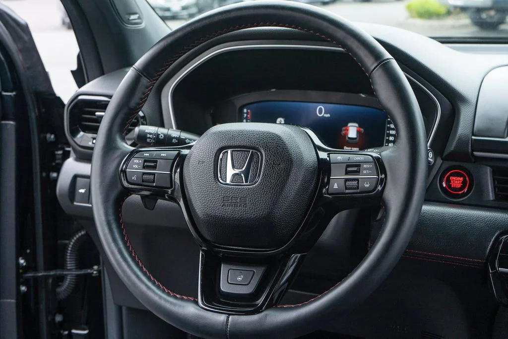 Certified Used 2025 Crystal Black Pearl Honda AWD Black Edition image 28