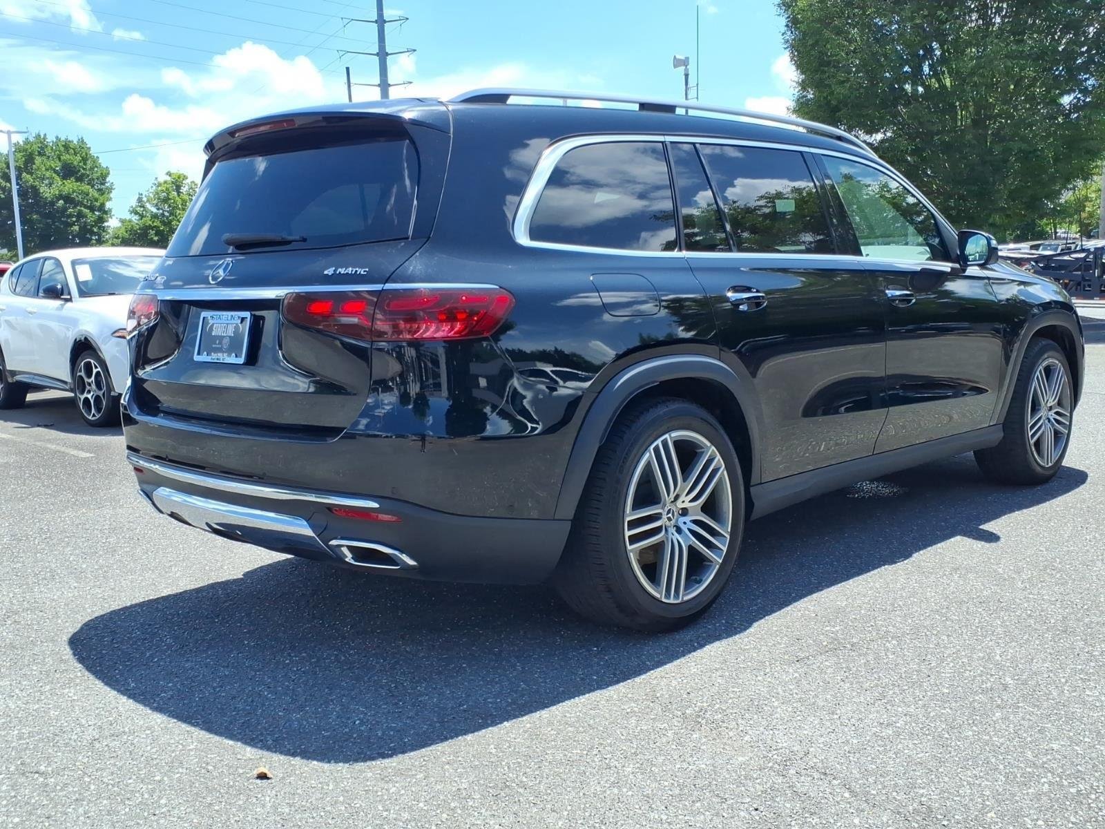Used 2025 BLACK Mercedes-Benz 450 image 2