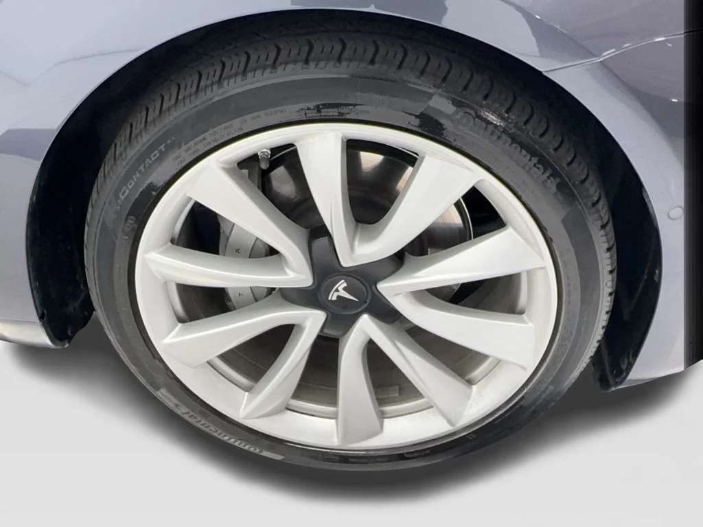 Used 2020 Gray Tesla Long Range image 13