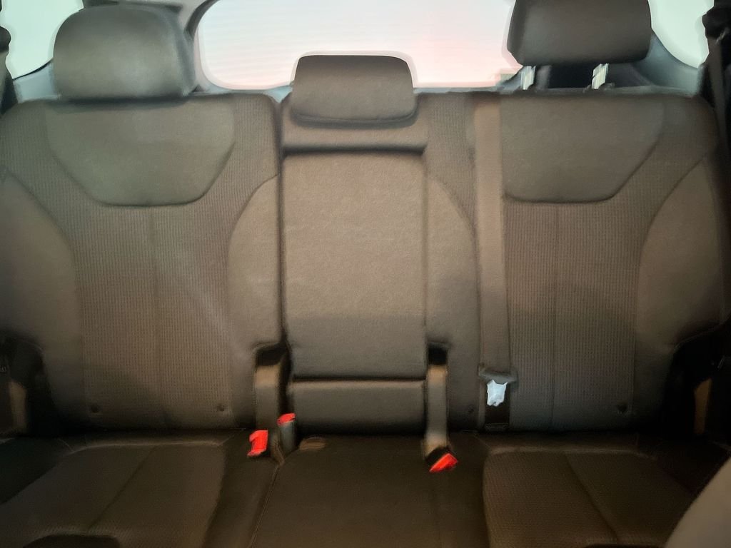 Used 2023 Silver Hyundai SEL image 26