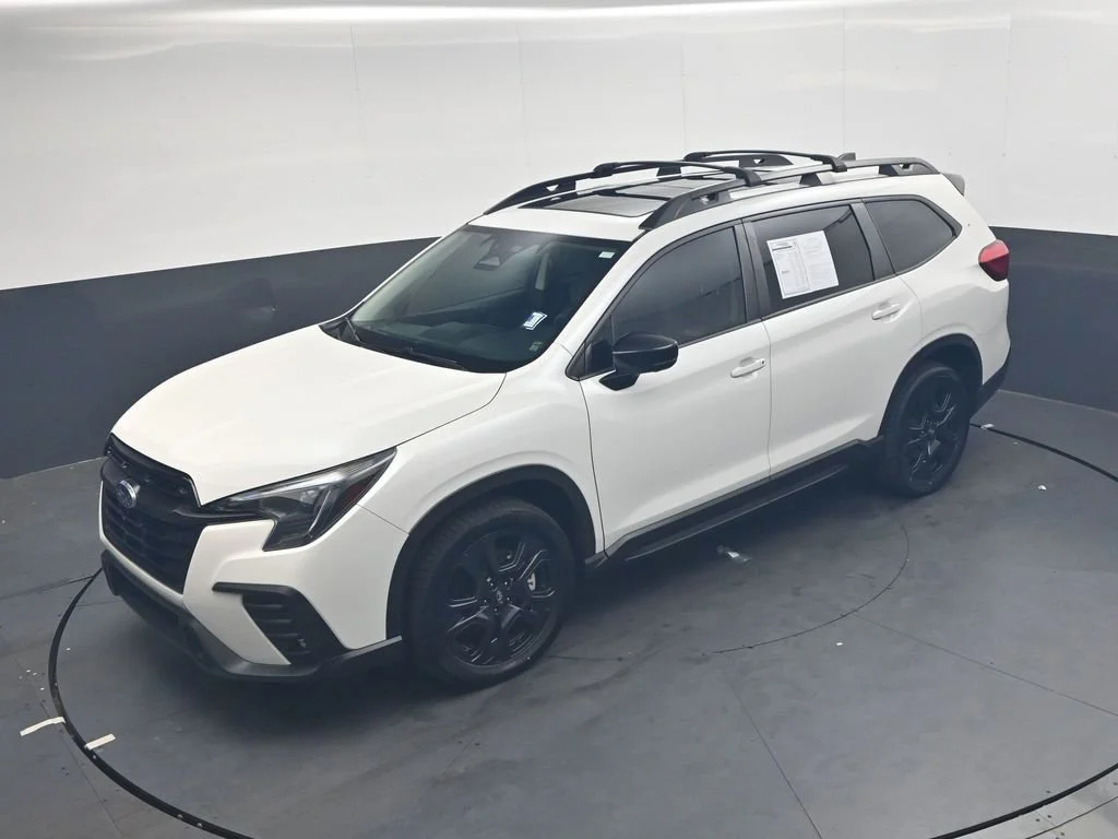 Used 2024 White Subaru Onyx Edition image 32