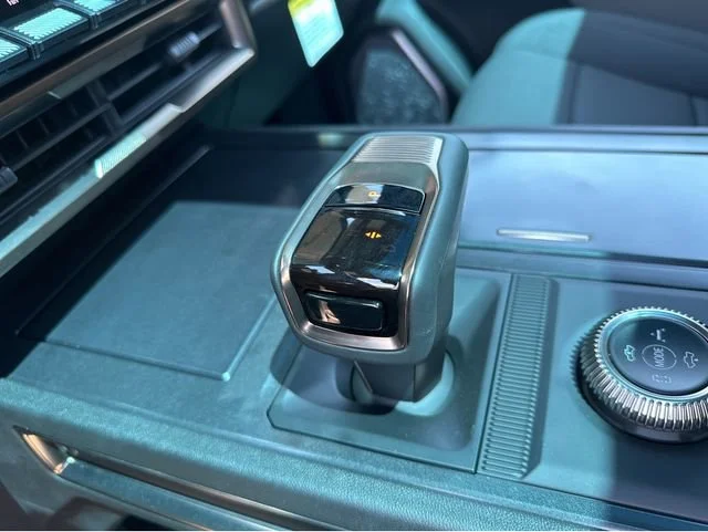 2024 GMC HUMMER EV 3X - Photo 25