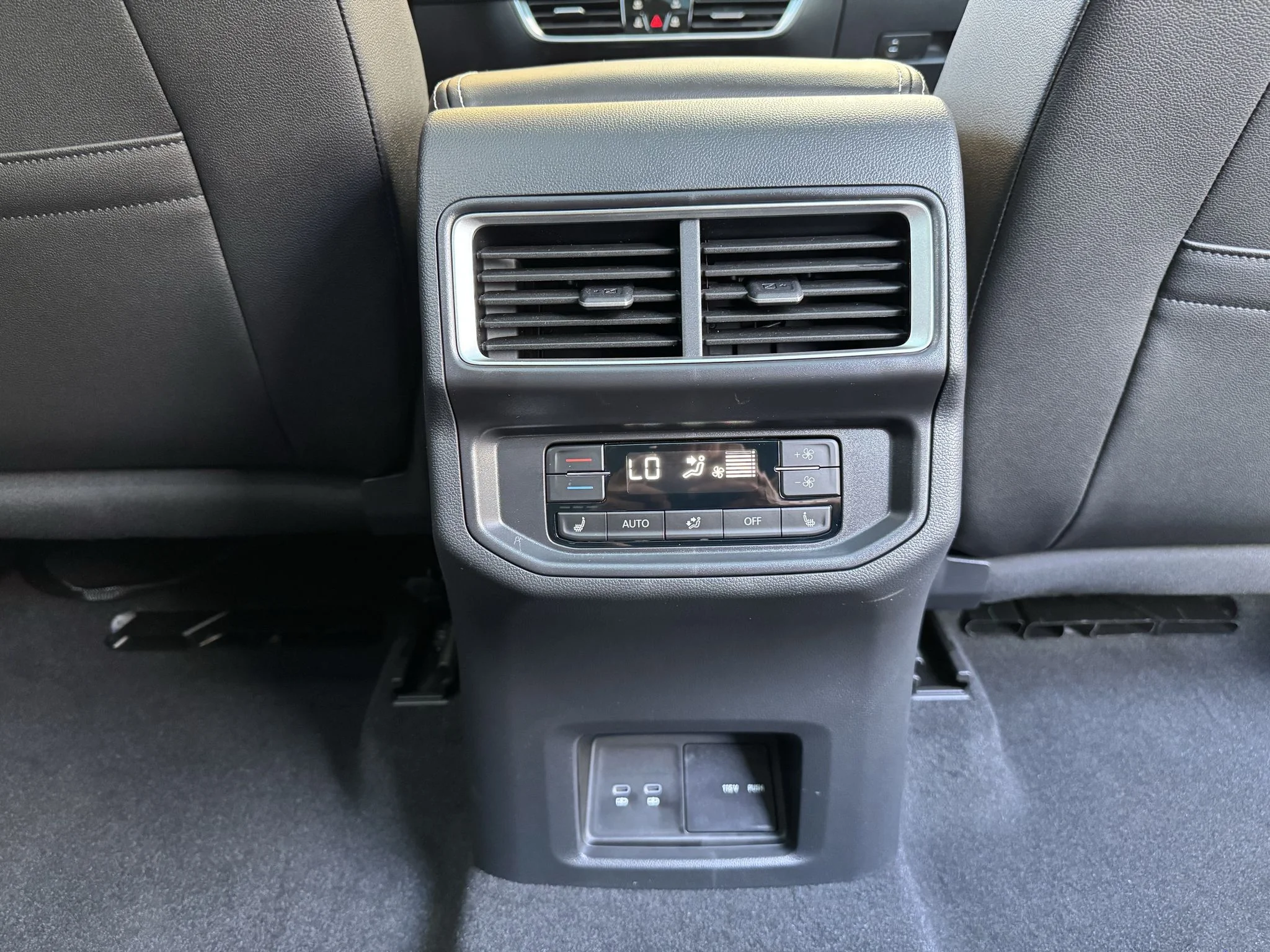 New 2026 Deep Black Pearl Volkswagen 2.0T SEL image 34