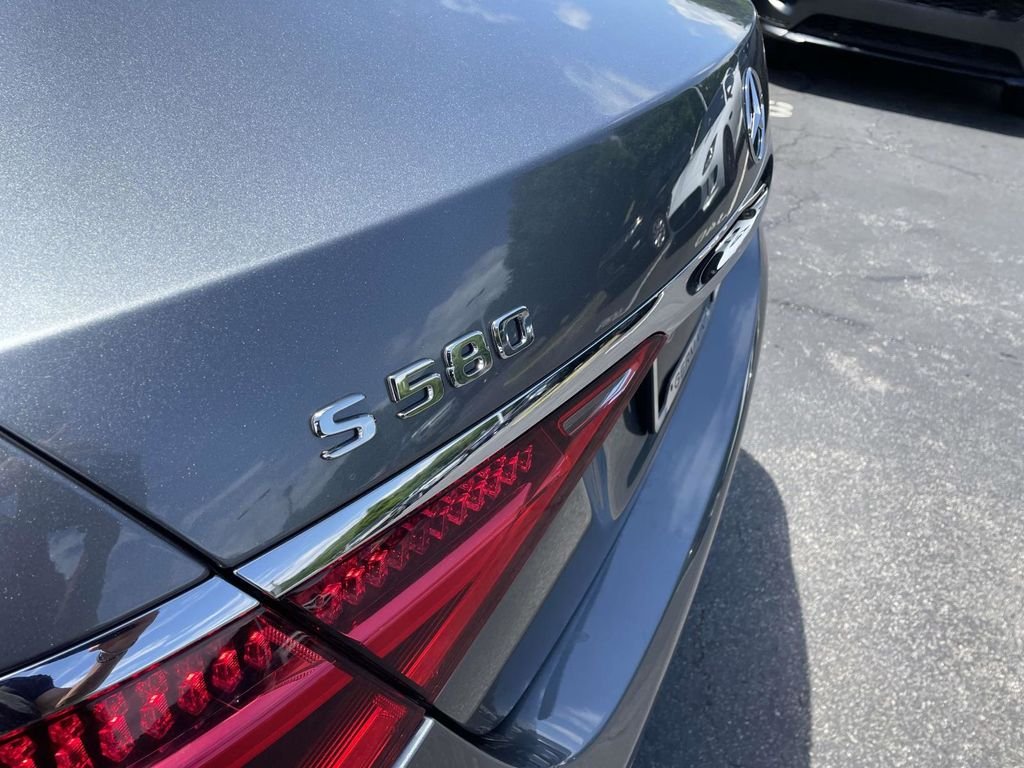 Used 2022  Mercedes-Benz S 580 image 8