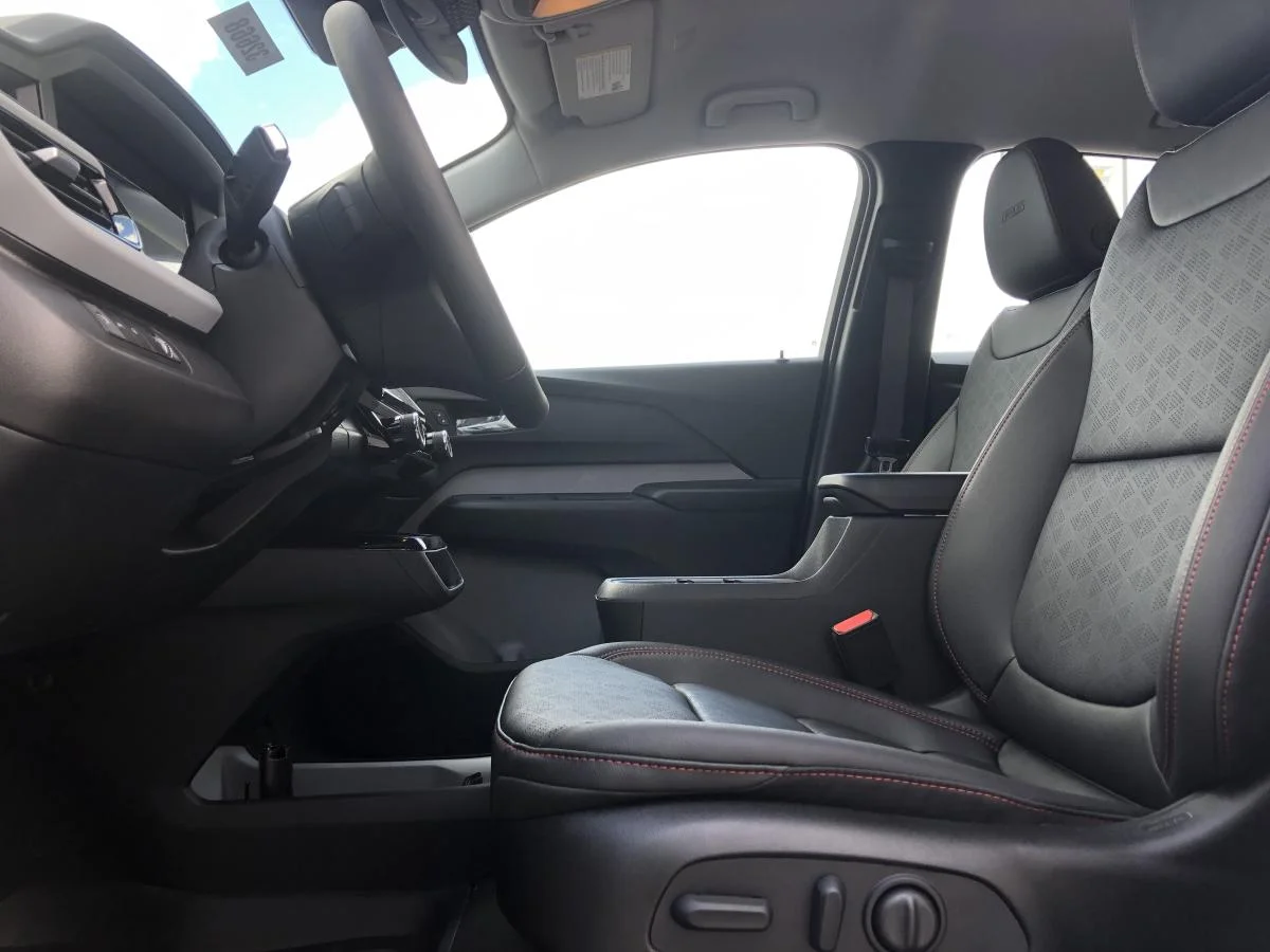 New 2027 White Chevrolet Fwd 4dr Rs image 10