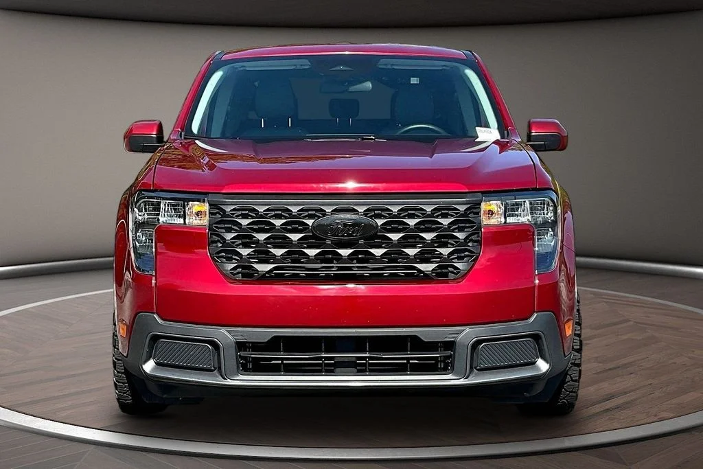 Used 2025 Red Ford XLT image 1