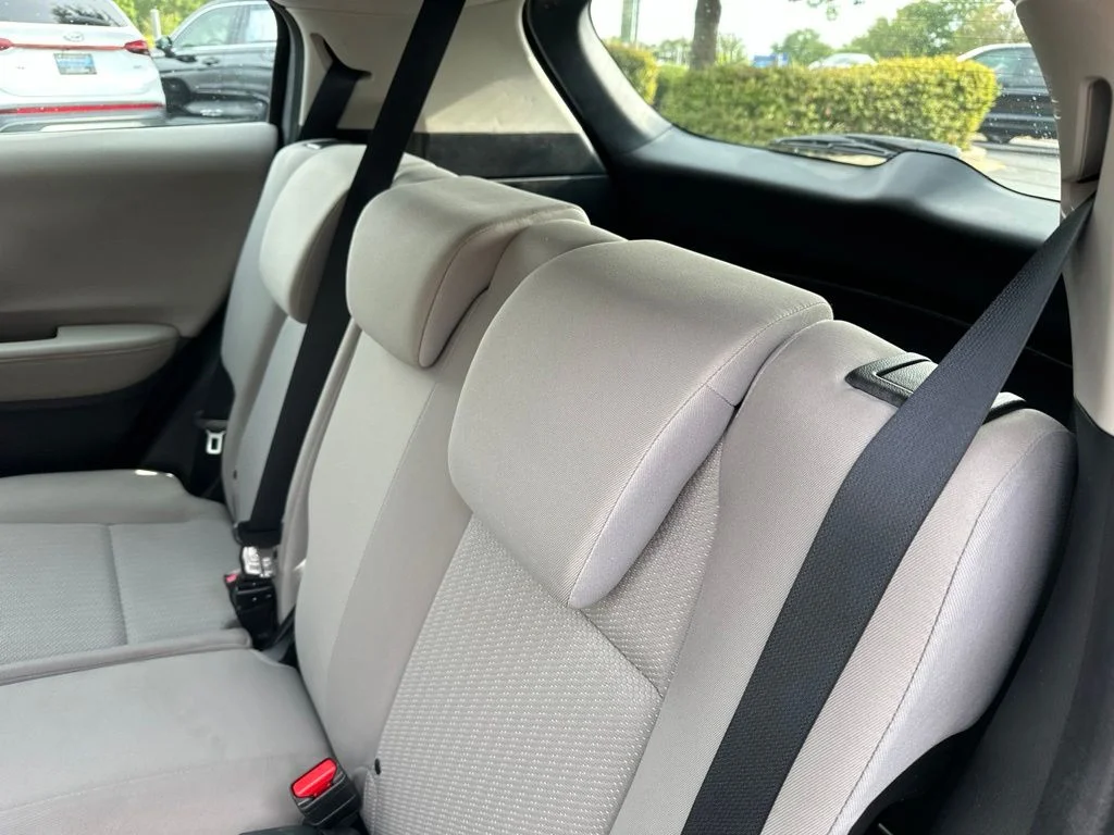Certified Used 2018 Silver Metallic Honda LX image 14