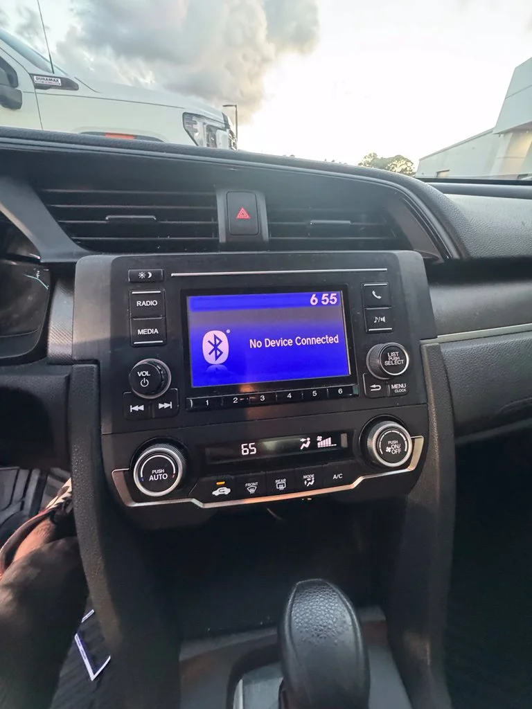 Used 2020  Honda LX image 8
