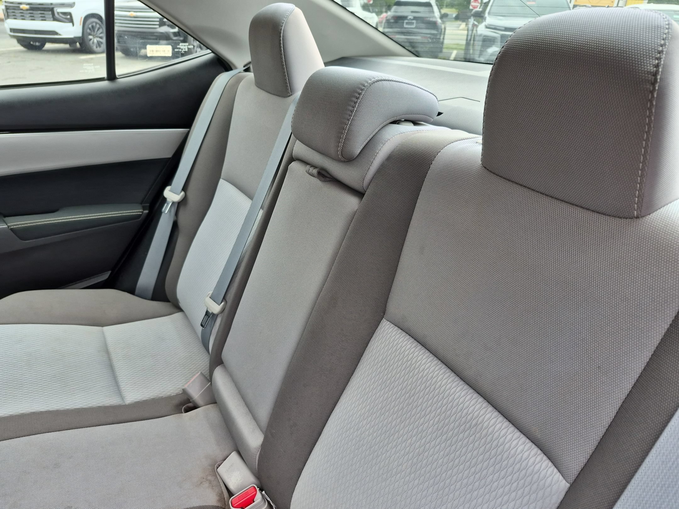 Used 2018  Toyota L image 27