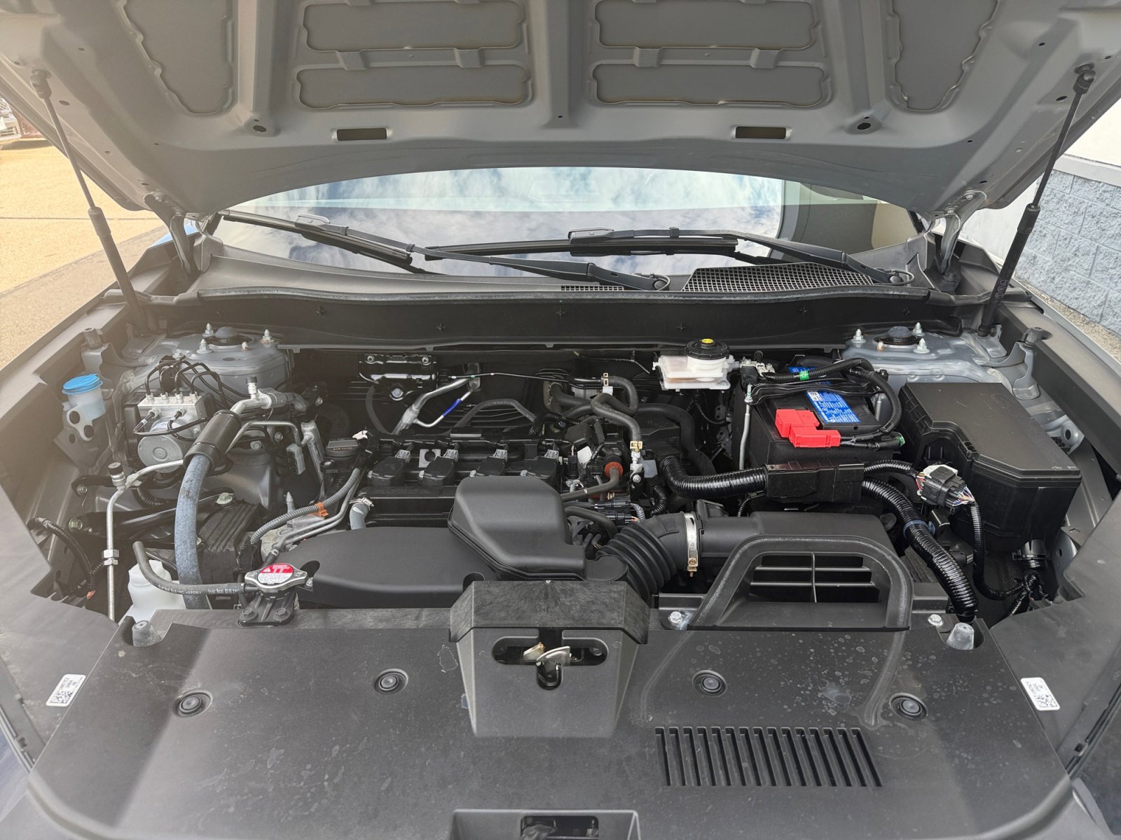Certified Used 2024 Gray Honda EX-L image 6