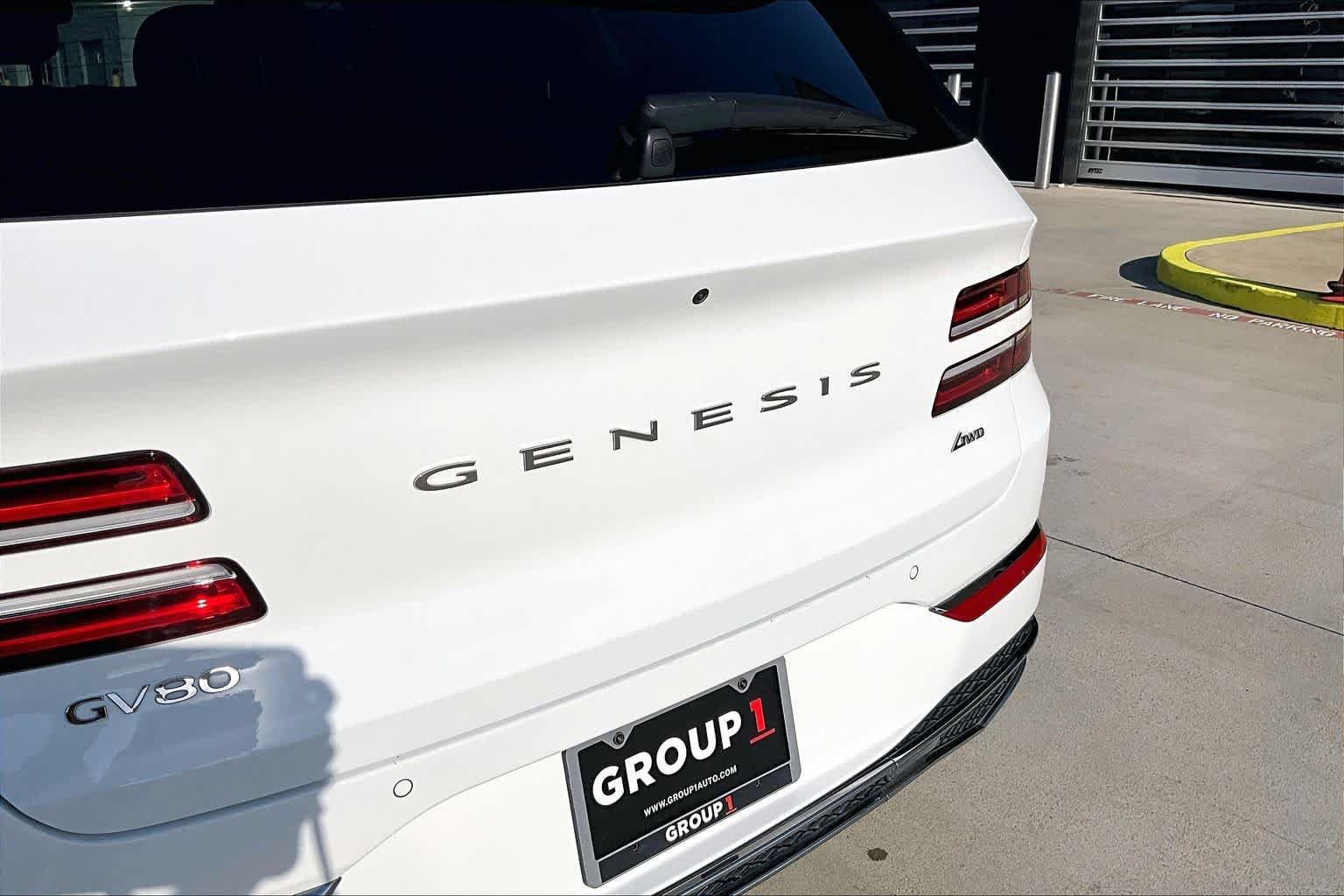 Used 2025 Alta White Genesis 2.5T Prestige image 10
