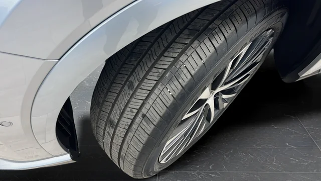 Used 2024 Iridium Lexus 350h Premium Plus image 36