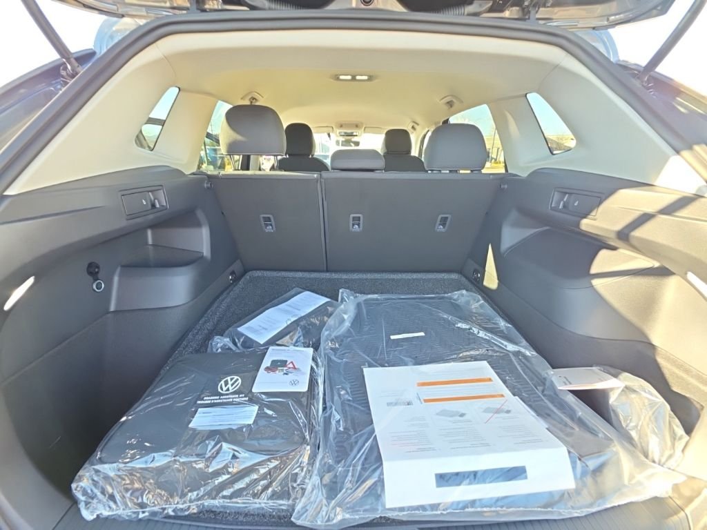 New 2026 Platinum Gray Metallic Volkswagen 2.0T S image 23