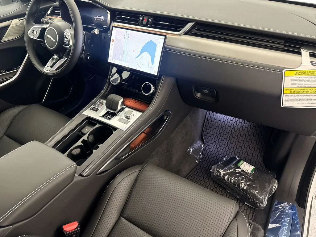 2026 Jaguar F-Pace R-Dynamic S - Photo 31