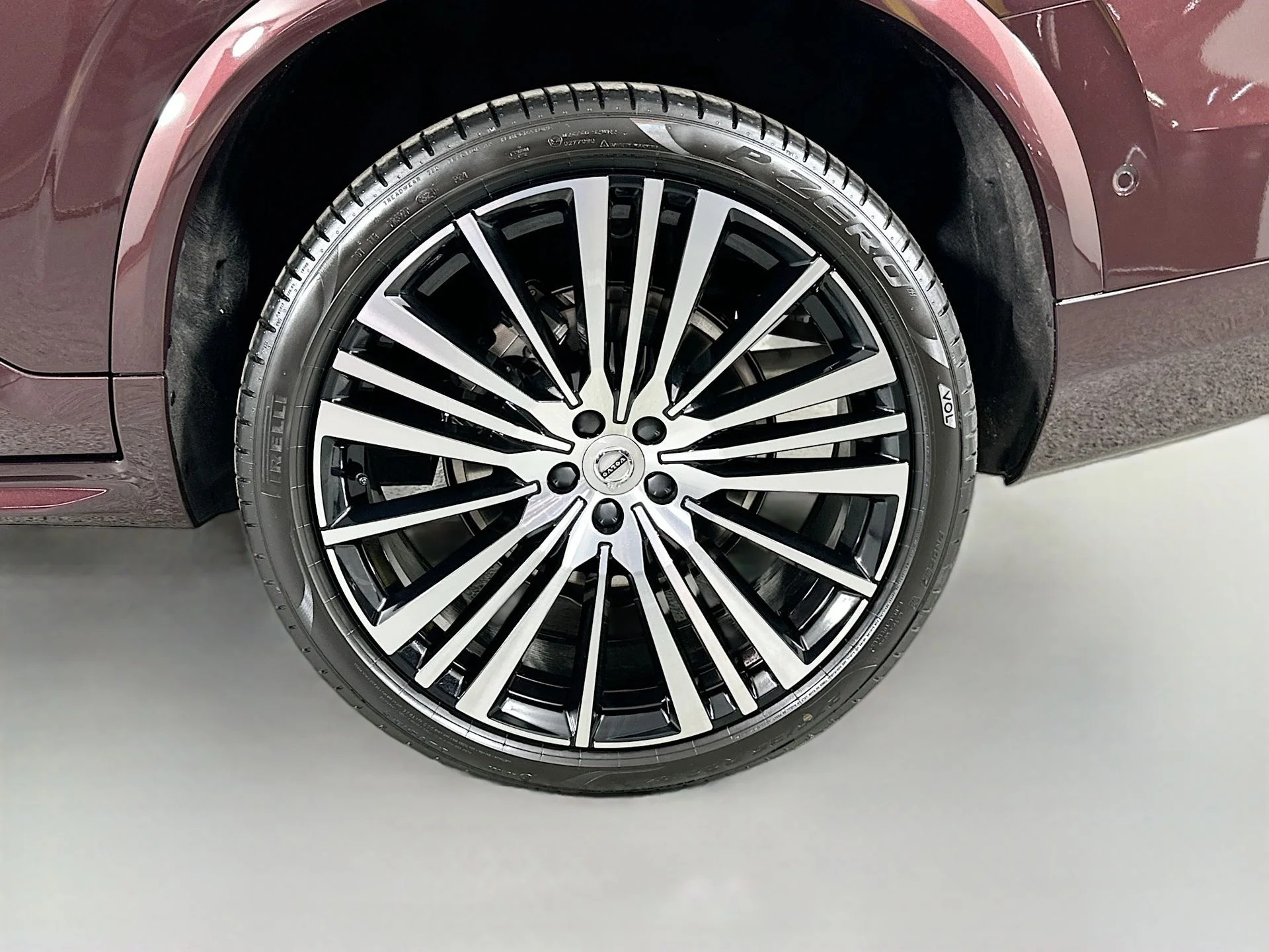 New 2026 Mulberry Red Volvo Ultra image 33