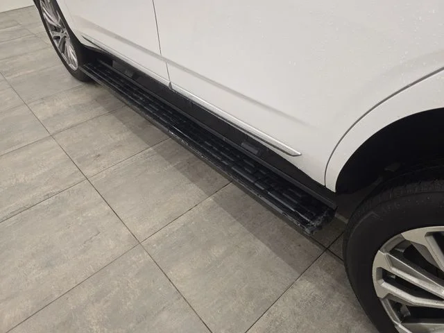 Used 2021 Summit White GMC Denali image 21