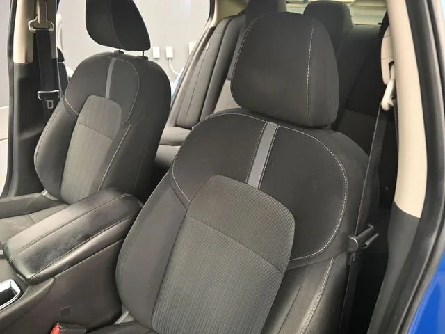 Used 2022 Blue Nissan SV image 12