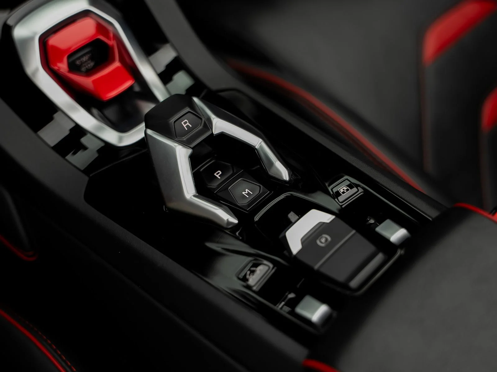 Used 2020 Red Lamborghini Base image 47