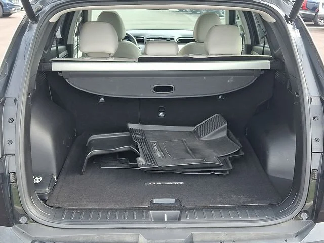 Used 2024 Black Hyundai SEL image 29