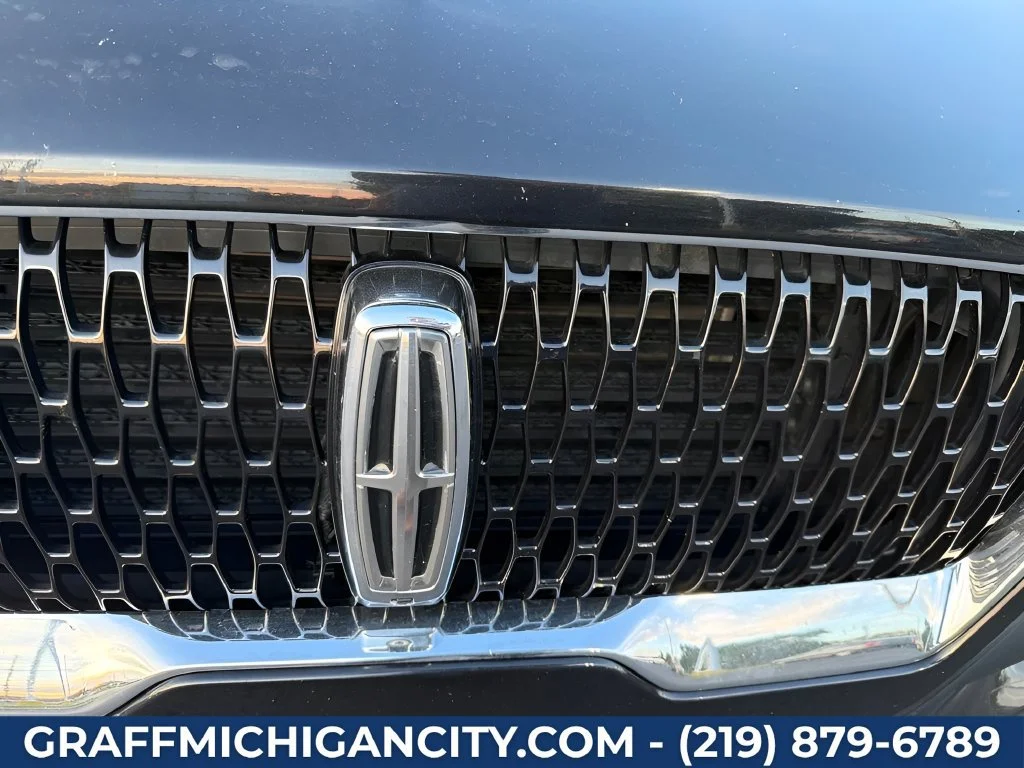 Used 2022 Black Lincoln Reserve image 33