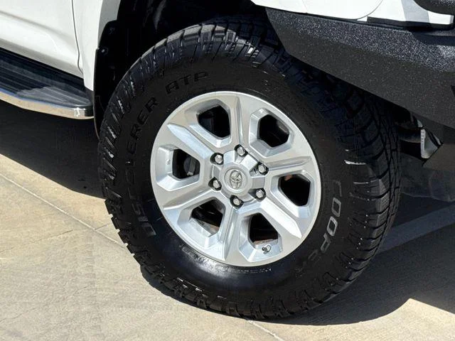 Certified Used 2020 ICE CAP Toyota SR5 Premium image 6