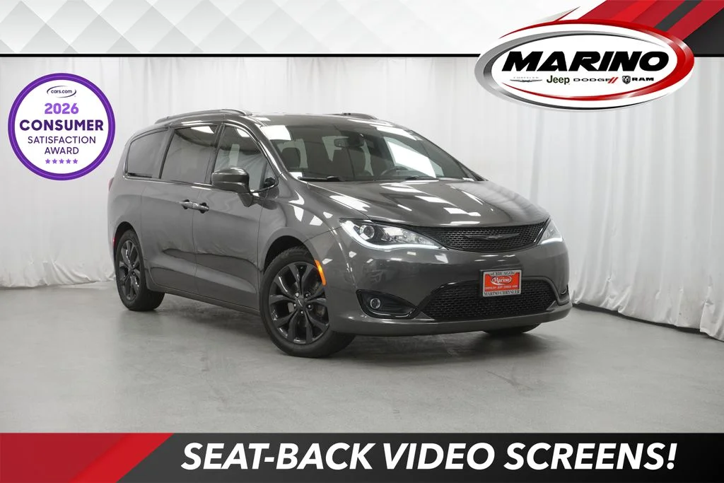 2019 Chrysler Pacifica Touring L Plus's photo